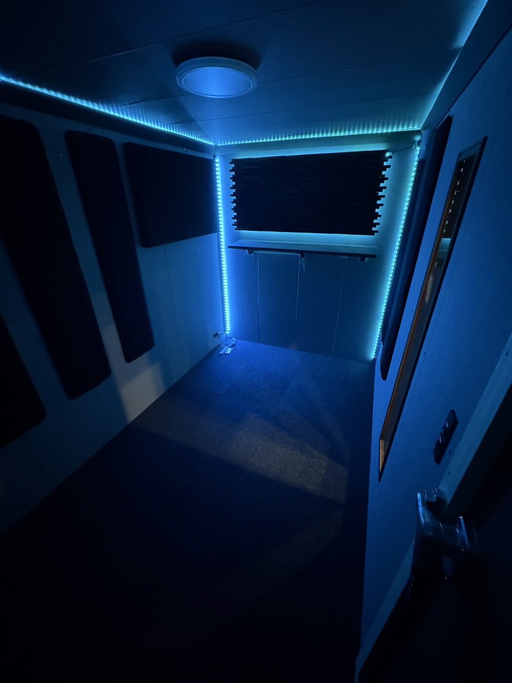 3.5畳室内LED（ゲーム配信部屋）
